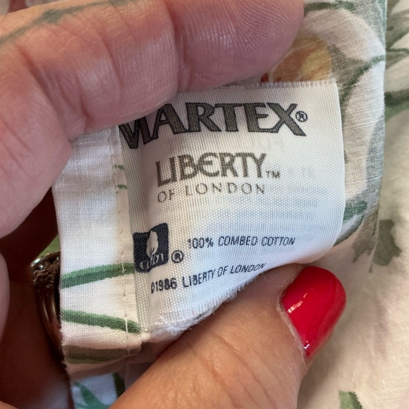 Floral Patterned Bedding Full Flat Sheet - Picture 3 of 4